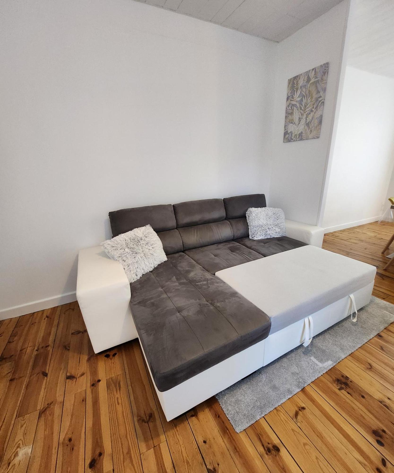 Chaleureux Appartement Refait A Neuf Vic-sur-Cere Exterior photo